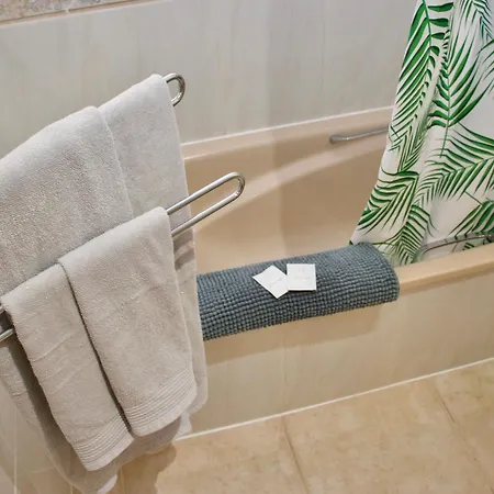 California Relax Alice I Pool View