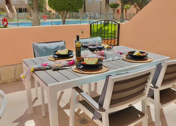 California Relax Alice I Pool View Daire *