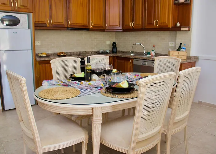 California Relax Alice I Pool View *