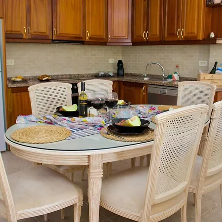 California Relax Alice I Pool View *